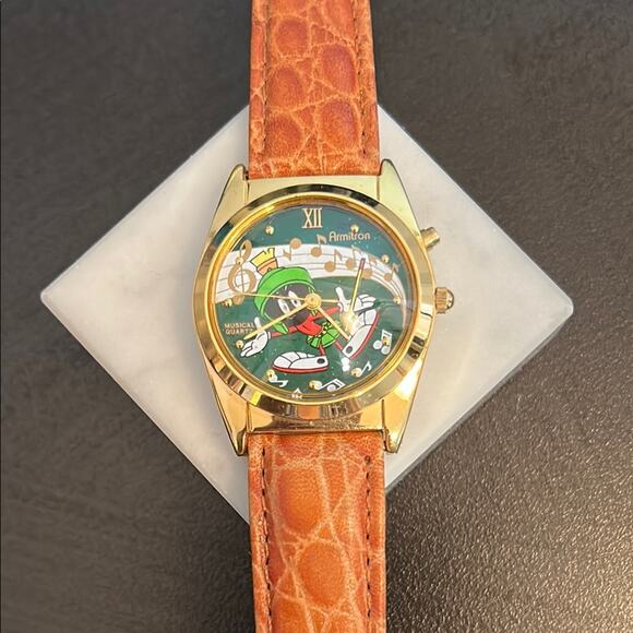 Armitron Musical Watch Quartz Marvin the Martian Leather 1994 Works!New Battery! - Picture 1 of 7